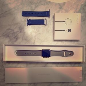 Apple AirPods 1st Gen
Apple Watch Series 1